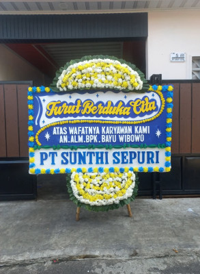 Papan Bunga Duka di Montong Gamang
