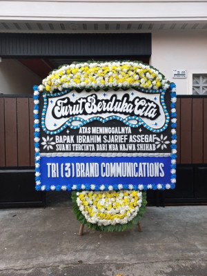 Papan Bunga Duka di Montong Gamang